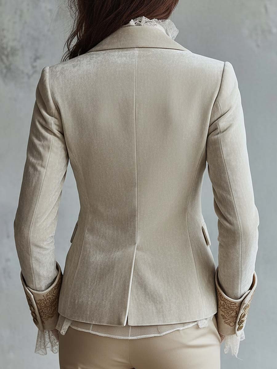 Cemre | Elegante blazer met brodedetails