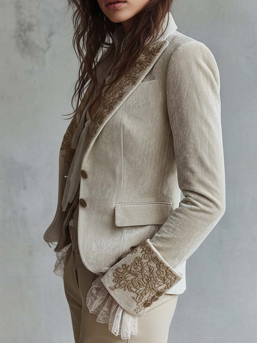 Cemre | Elegante blazer met brodedetails