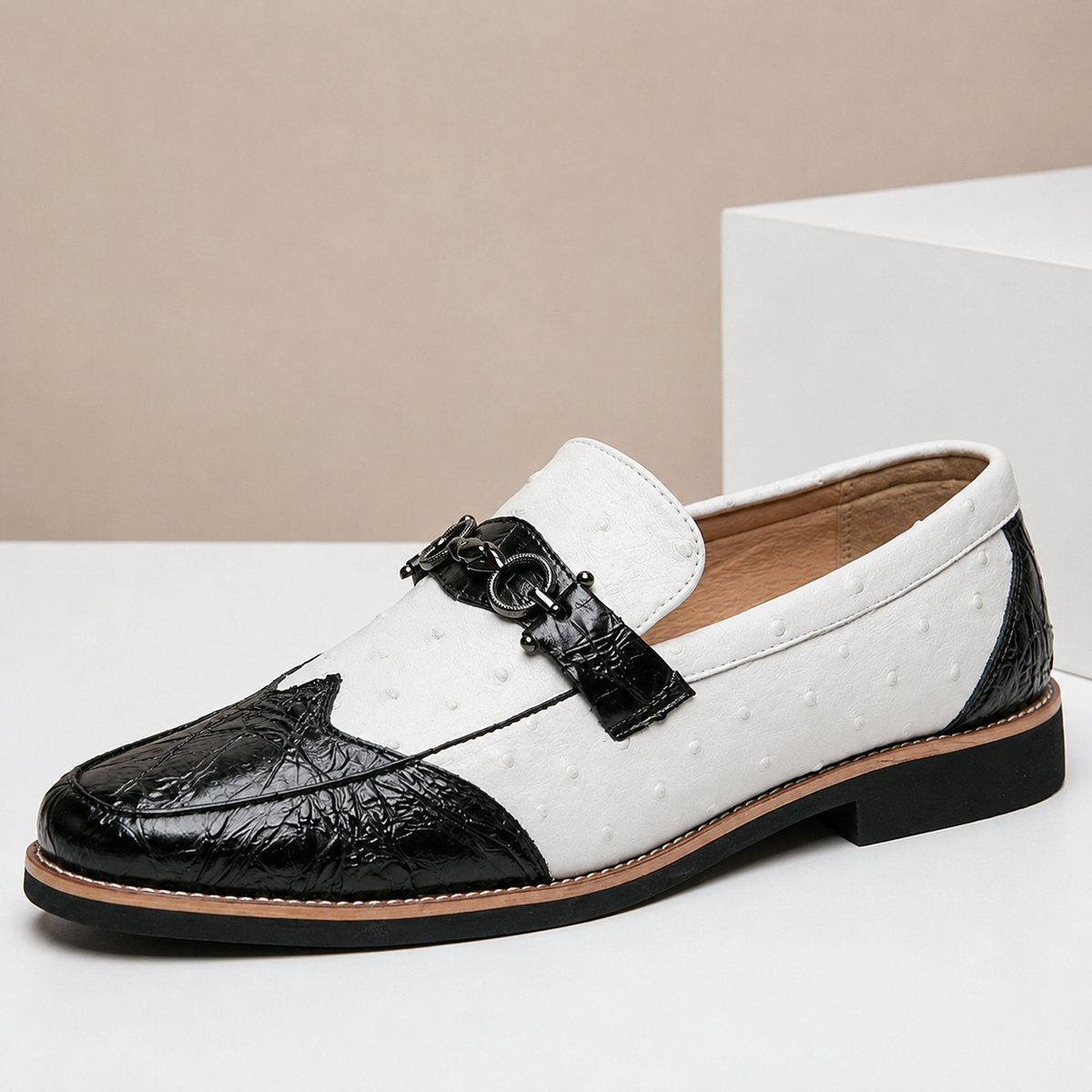 Joris | Gestippelde loafers