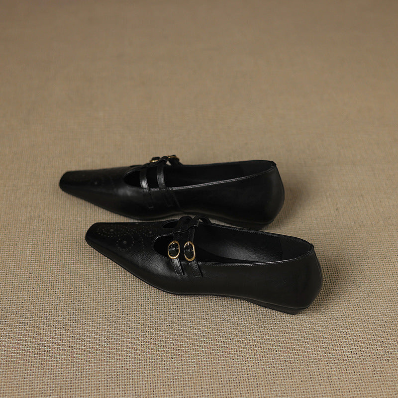 Marriët | Brogued Mary Jane flats