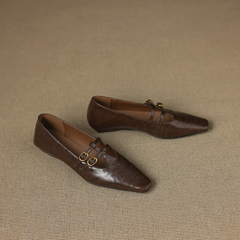 Marriët | Brogued Mary Jane flats