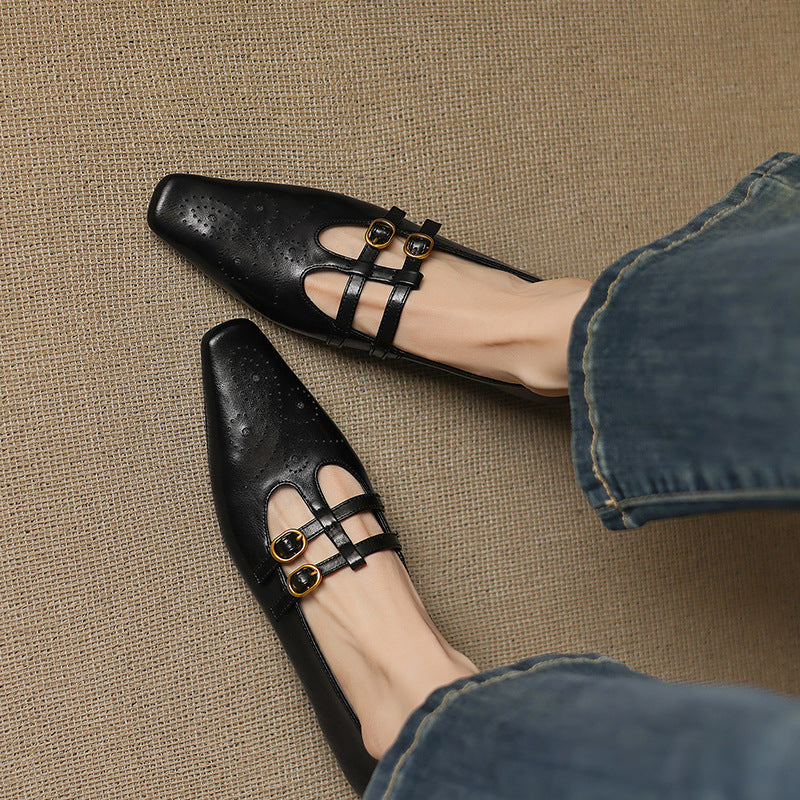 Marriët | Brogued Mary Jane flats