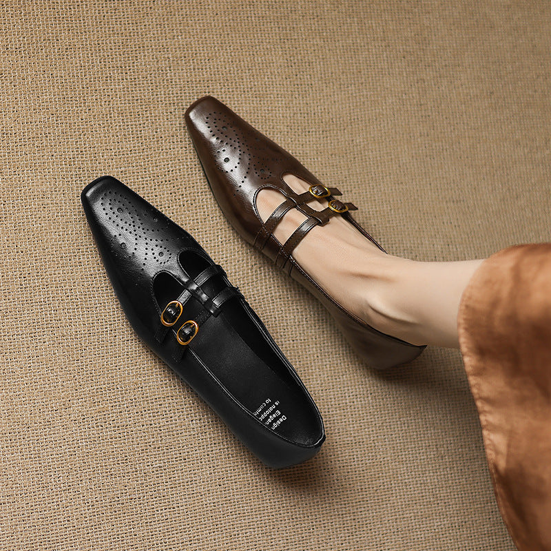 Marriët | Brogued Mary Jane flats