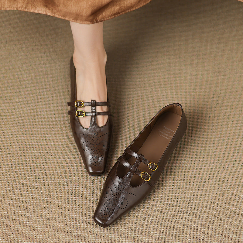 Marriët | Brogued Mary Jane flats