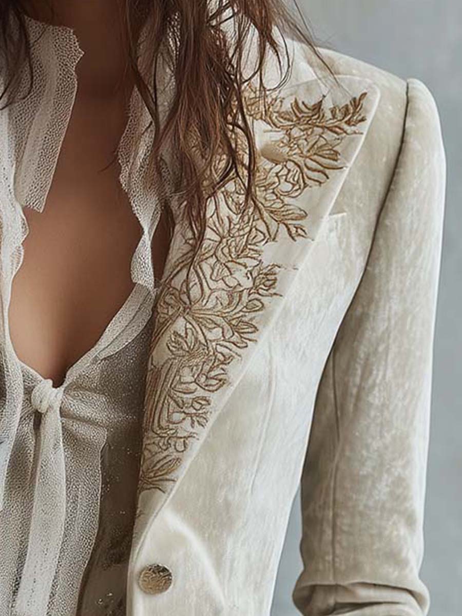 Cemre | Elegante blazer met brodedetails