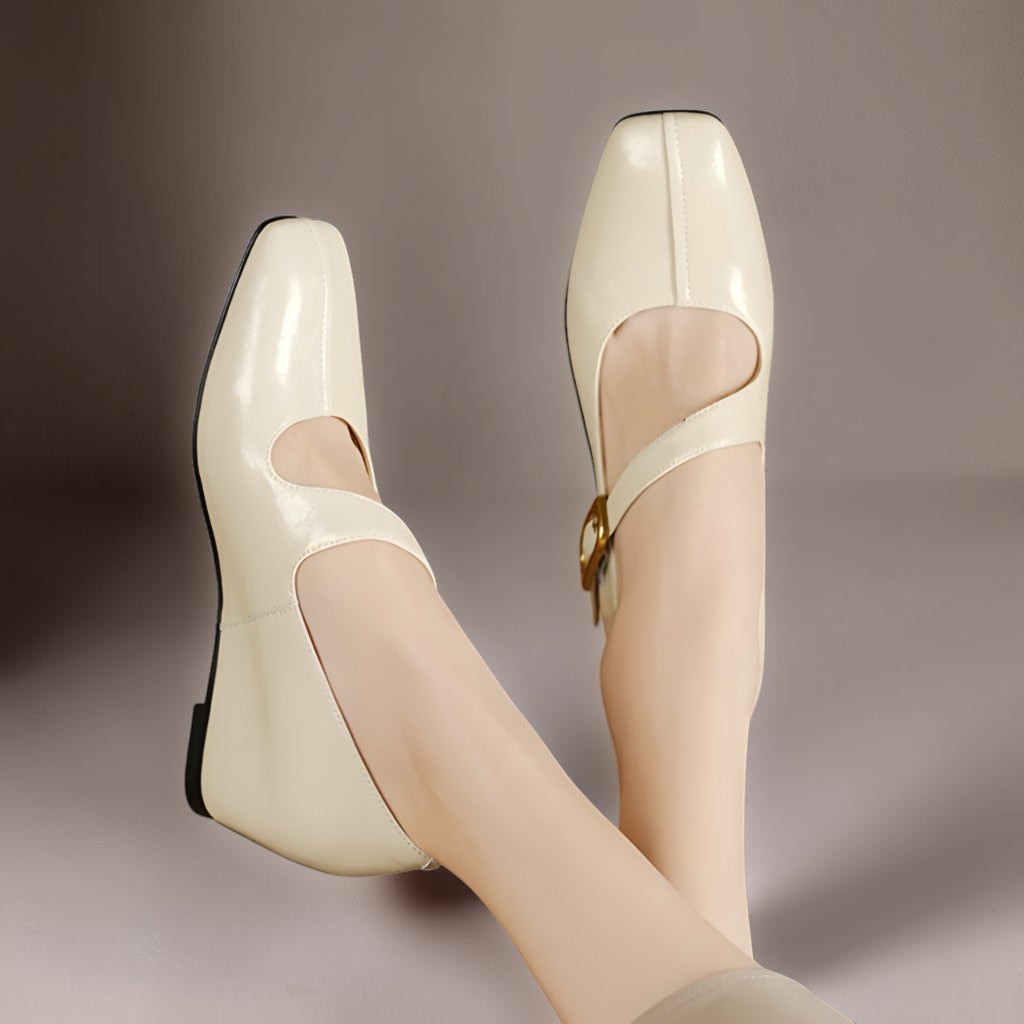 Chrystel | Elegante pumps met riem