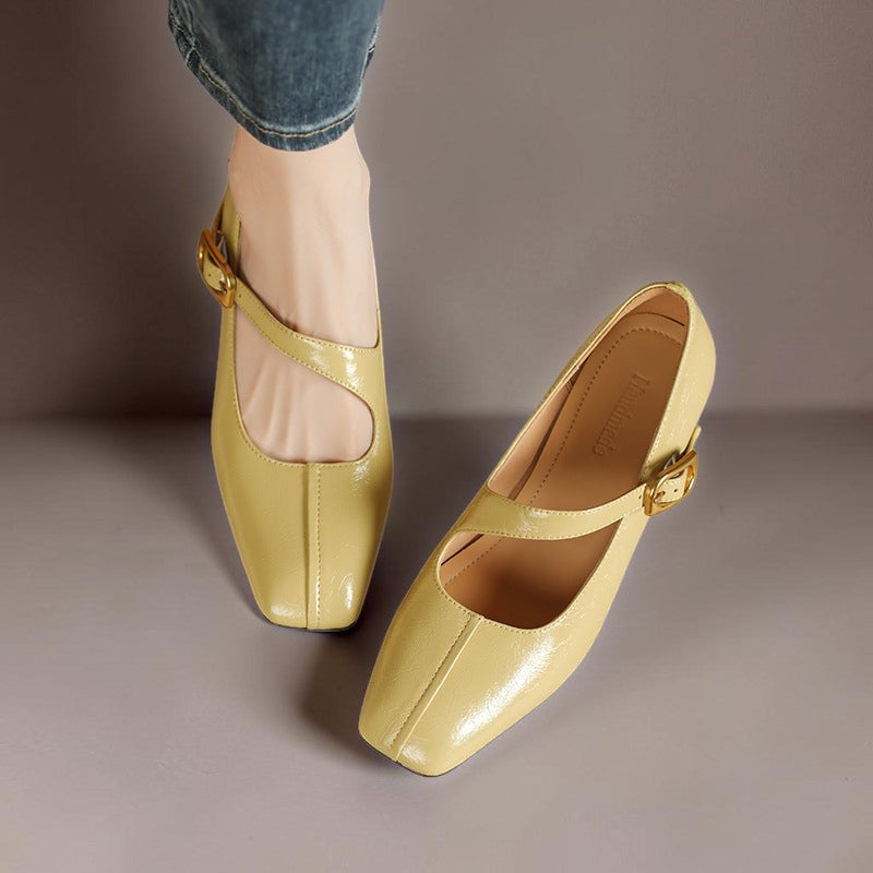 Chrystel | Elegante pumps met riem