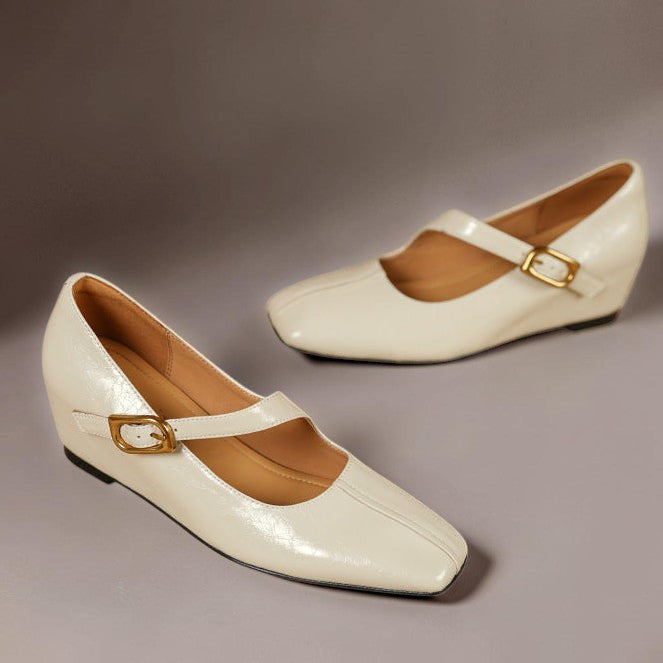 Chrystel | Elegante pumps met riem