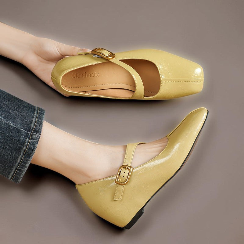 Chrystel | Elegante pumps met riem