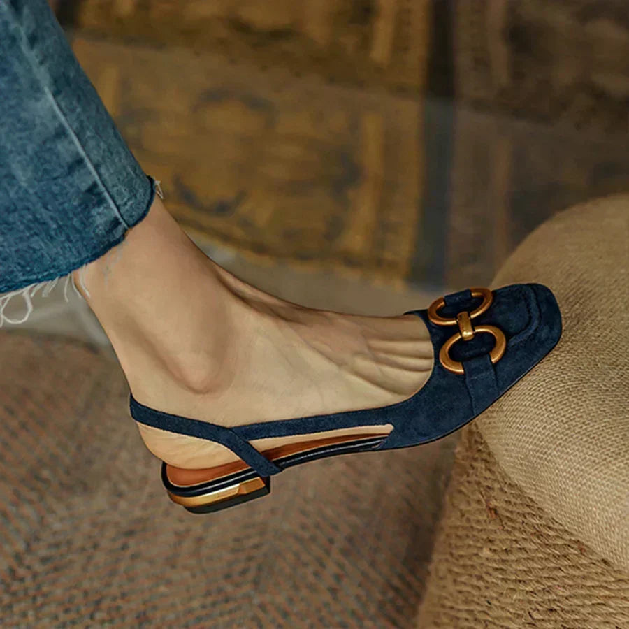 Sira | Elegante loafers met detail